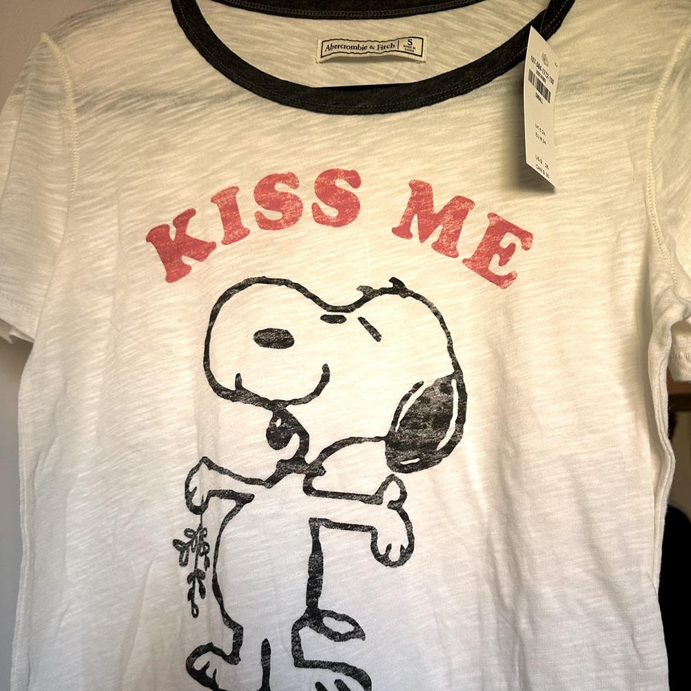 Brand new Abercrombie Snoopy shirt size small. With tags.